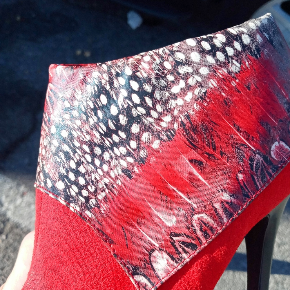 Heels - Picture 3 of 4